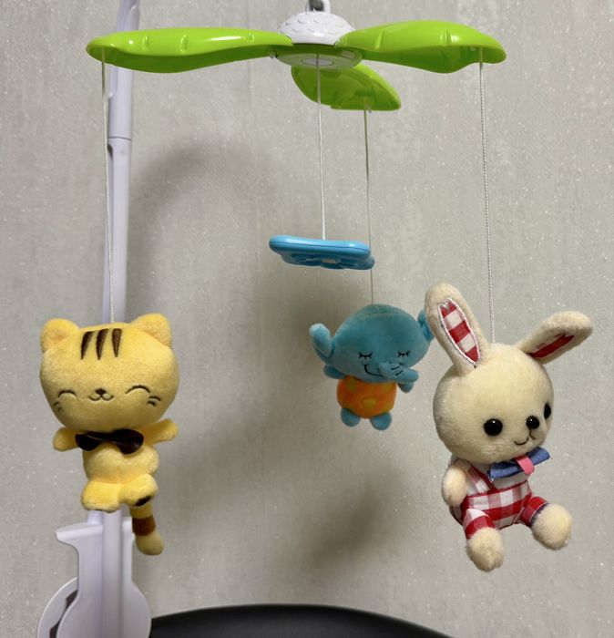 Мобіль музичний на дитяче ліжко  ціна за все