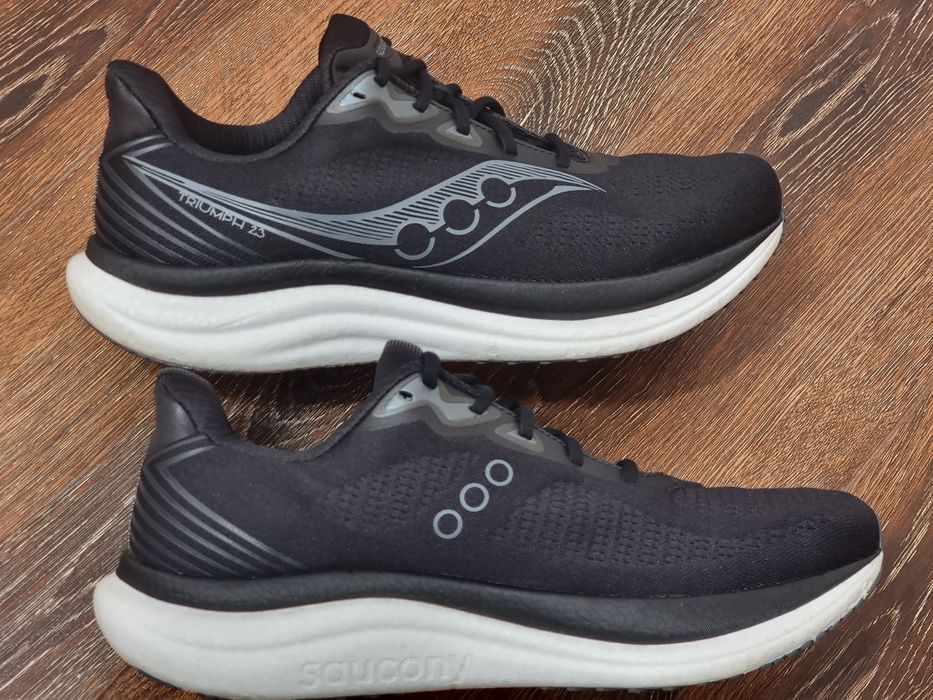 Оригінал 100% чоловічі кросівки saucony triumph 23  eur 47
