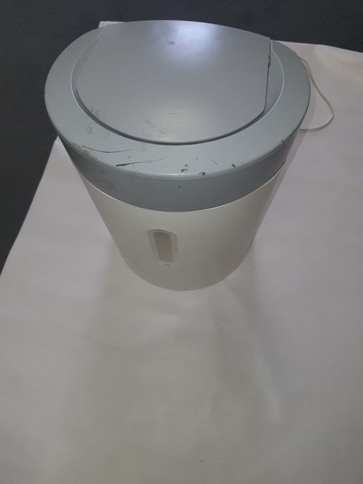 Уничтожитель документов шредер