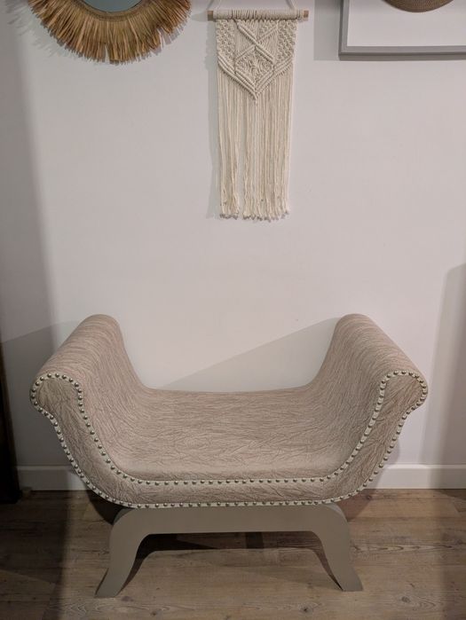 Banqueta de apoio quarto