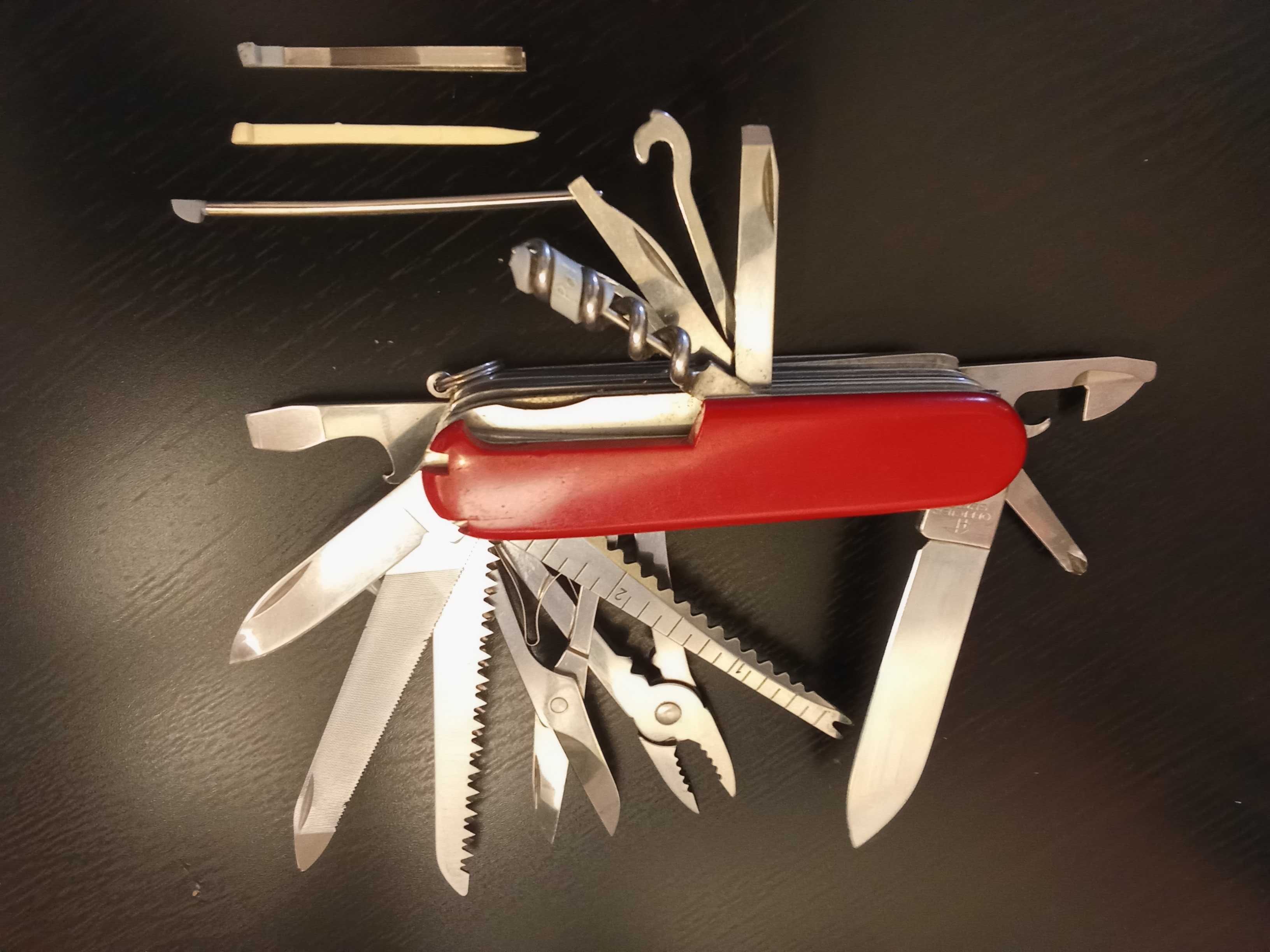 Canivete Suiço Victorinox Swiss Champ