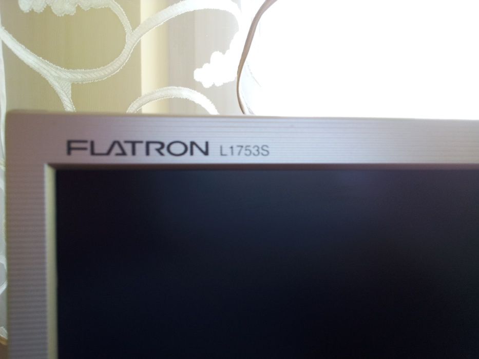 Monitor LG FLATRON L1753S - SF (17 cali)