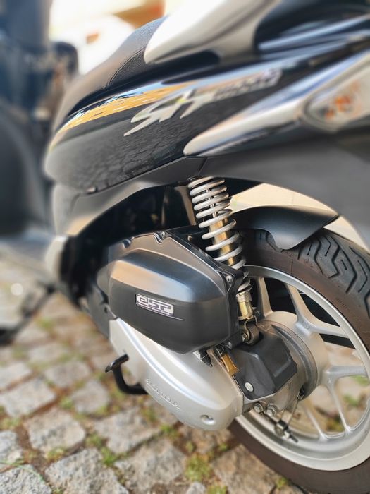 Honda SH125i 2014 – < 18.000 km – Impecável