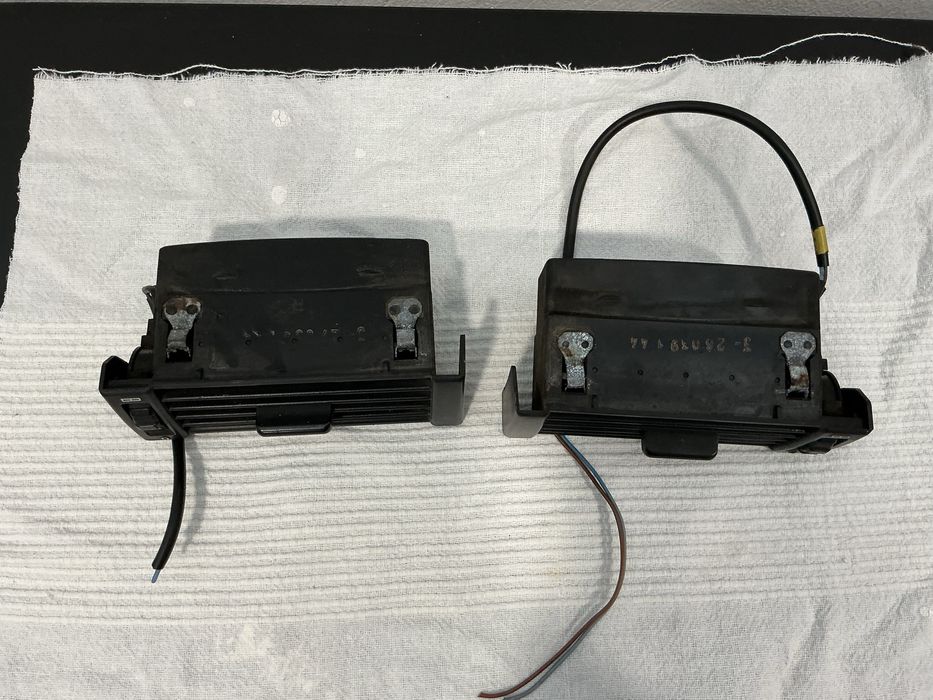 SAIDAS DE AR LATERAIS DIREITA  MERCEDES W124 200D