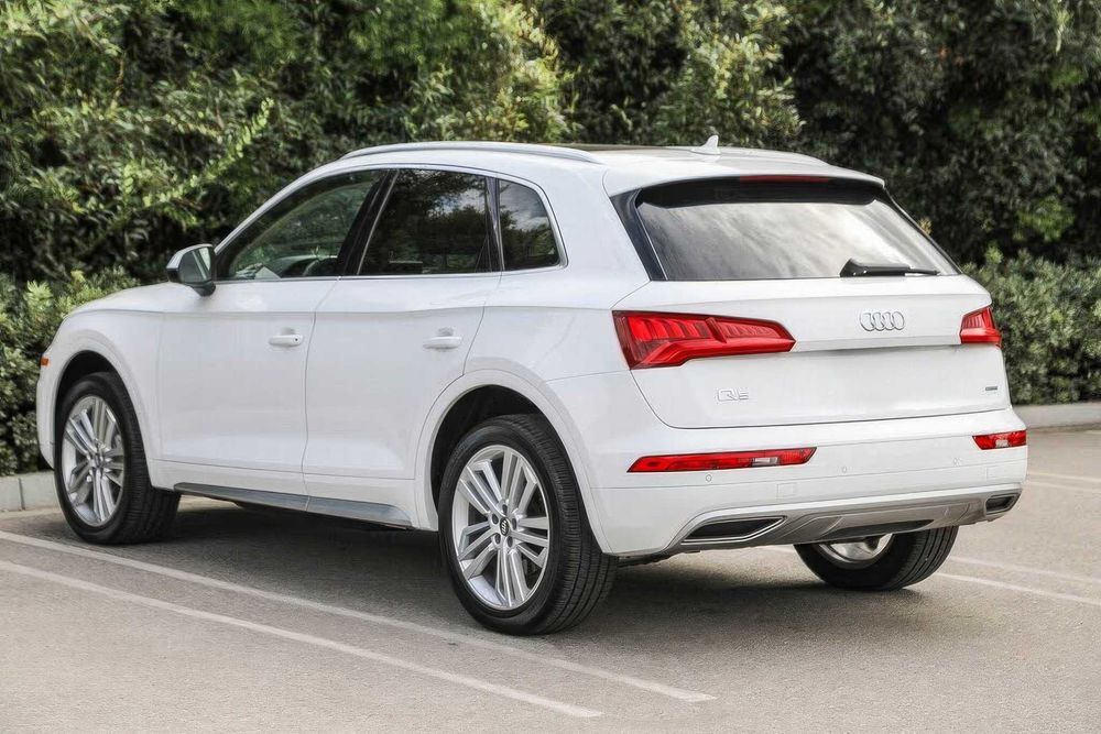 Audi Q5 quattro Premium Plus      2020
