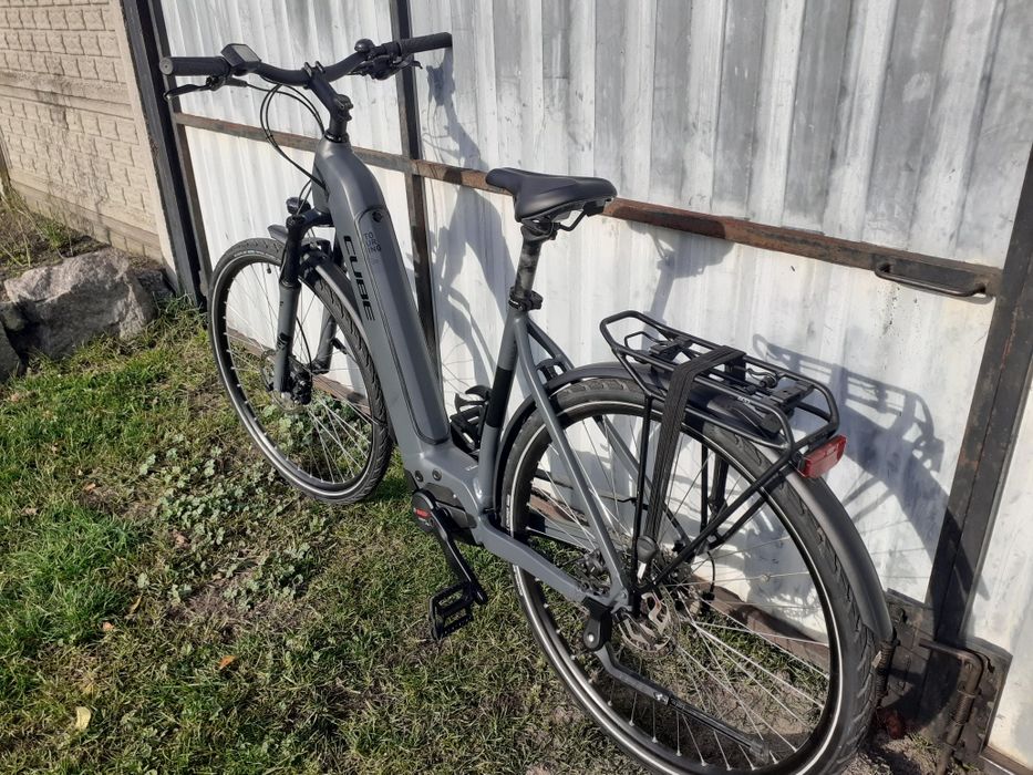 Rower elektryczny Cube Pro