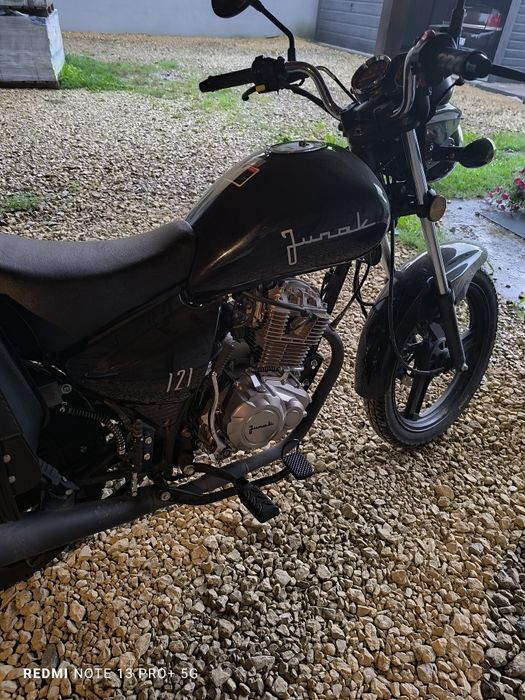 Motor 125 Junak 121