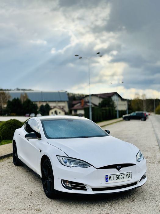 Tesla model S P85 2013р