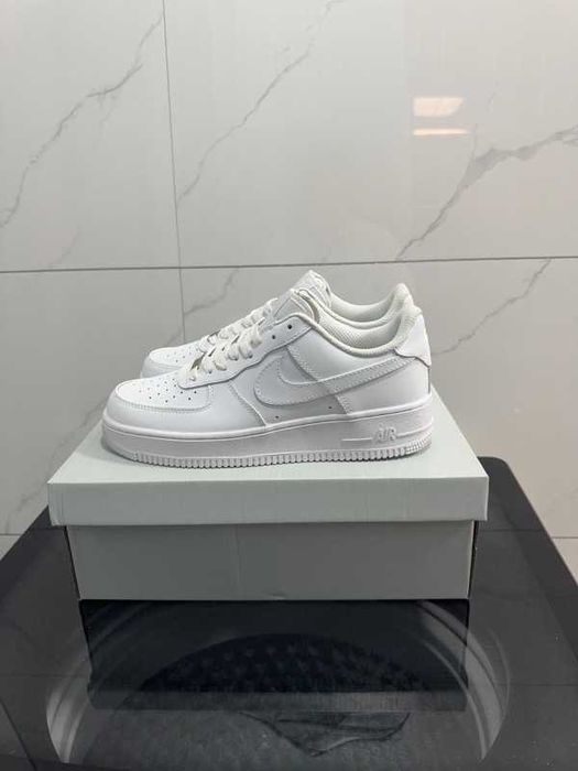 Buty meskie Mokasyny Nike_Air_Force_1_Low_07_White R.38.5