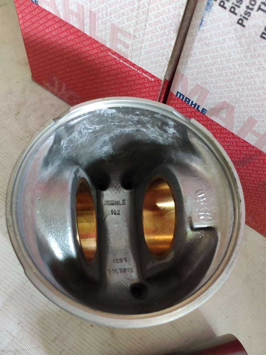 Поршень DAF XF95 480 XE390C1 XE355C на даф євро3 та гільза