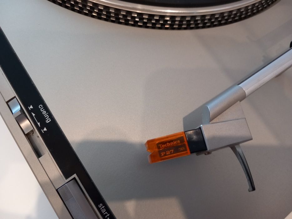 TECHNICS SL - B300  Gramofon full automat
