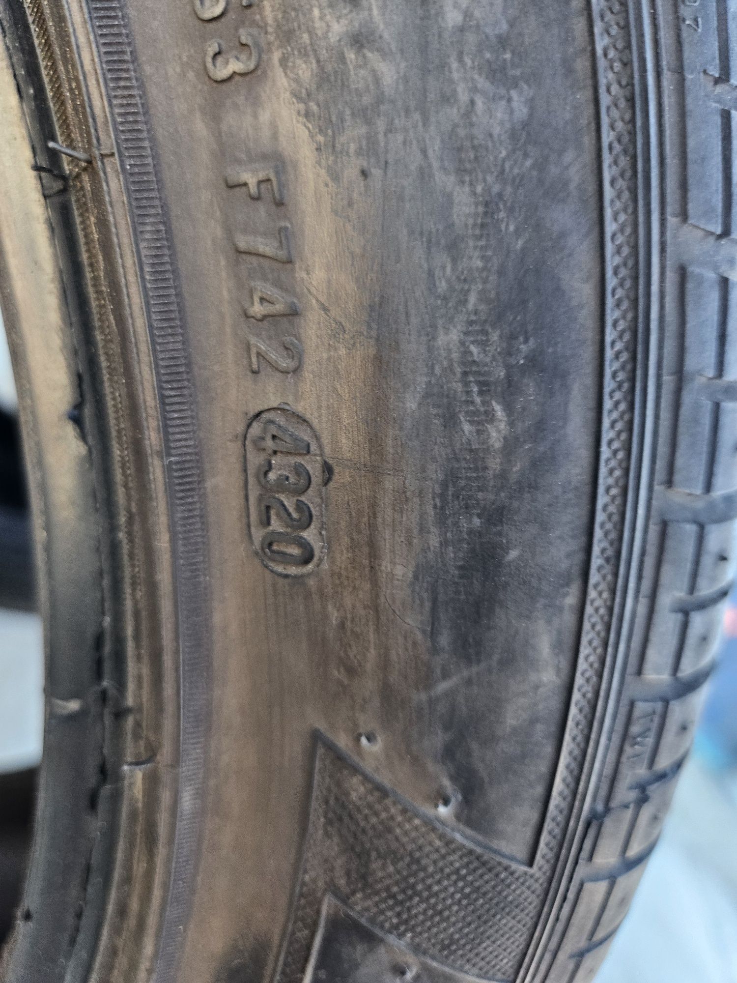 Шини,резина літня Pirelli 265/45 R20
Пара в ідеальному стані
2023р.