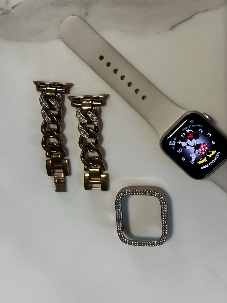 Apple Watch SE 2gen GPS 40mm koperta z aluminium (księżycowa poświata)