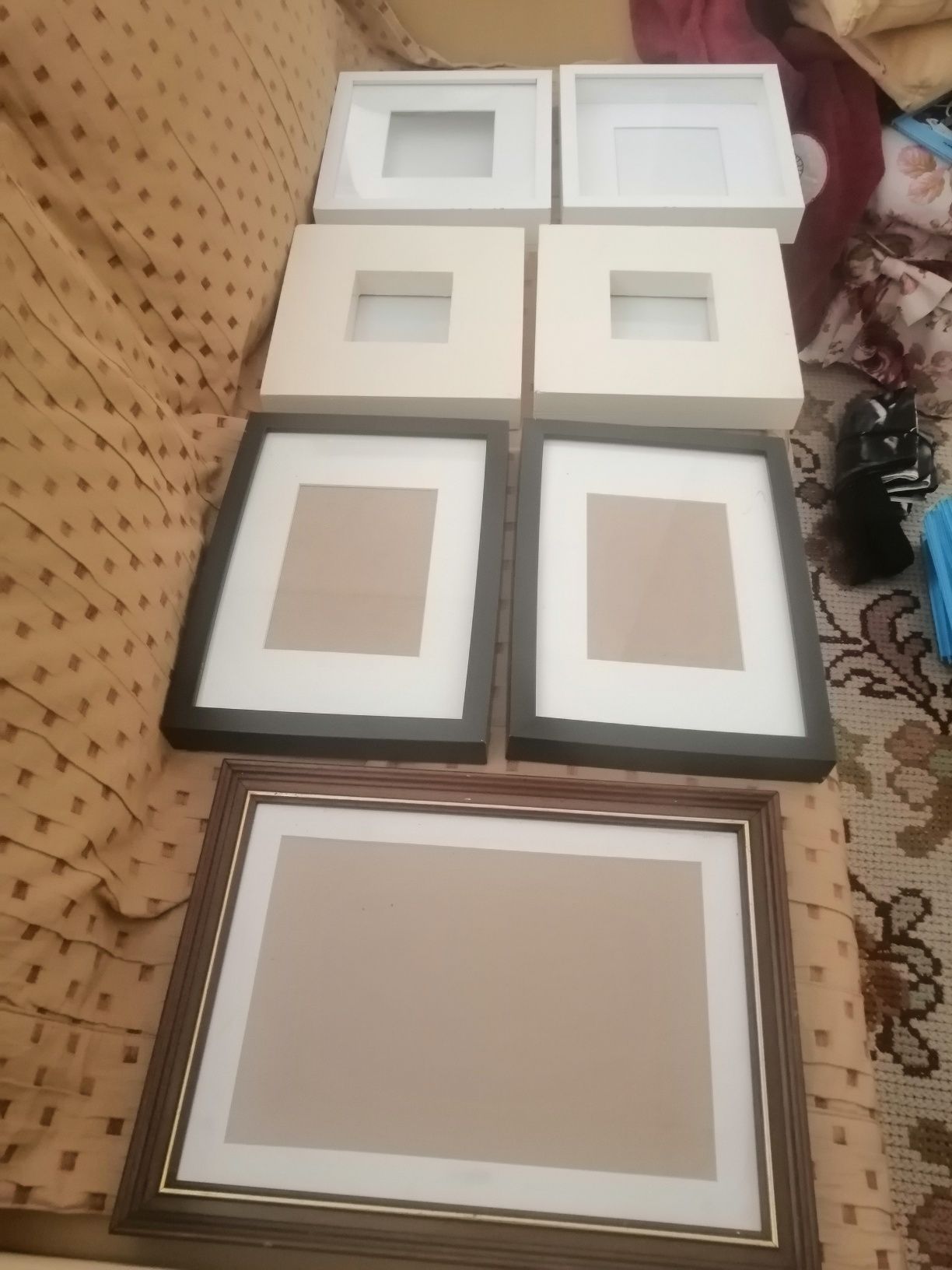 Quadro ponto cruz +caixilhos para quadros 
Qua