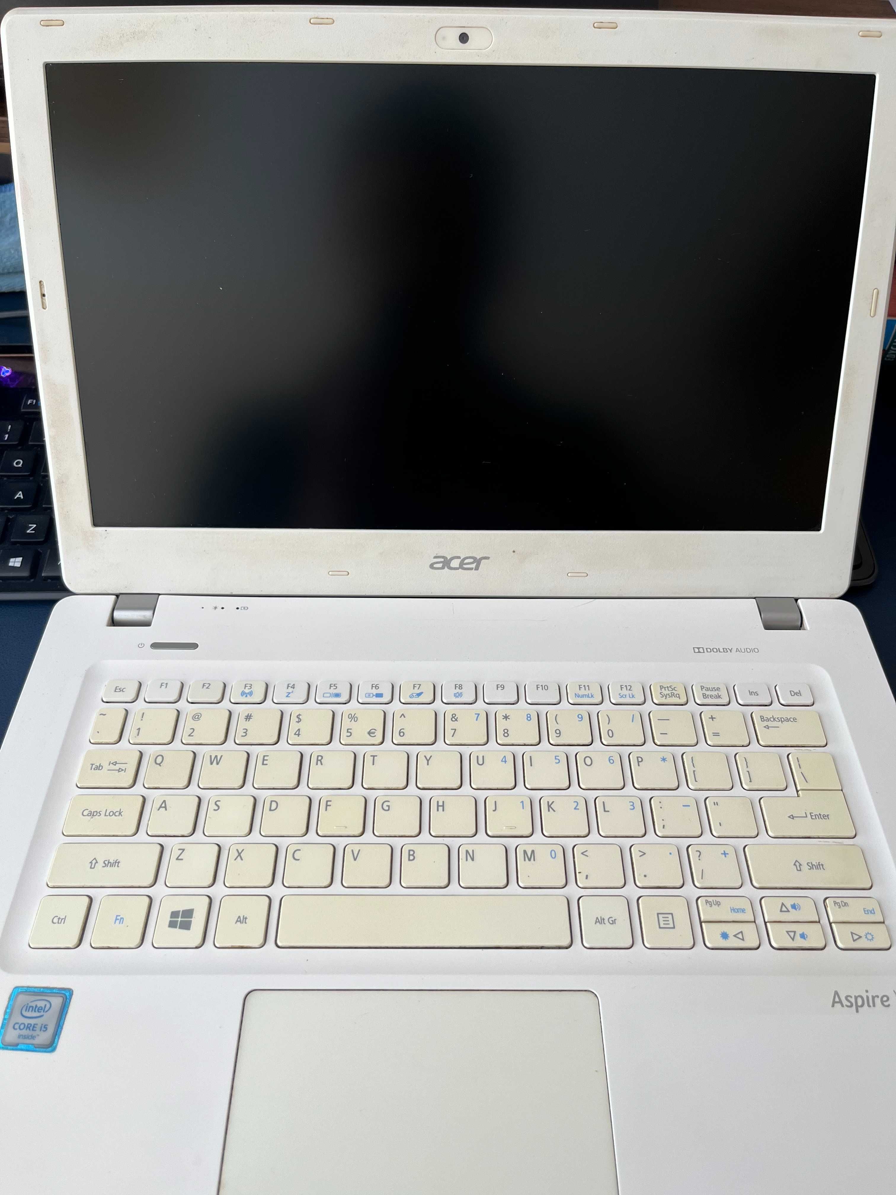 Acer Aspire v3 bez dysku