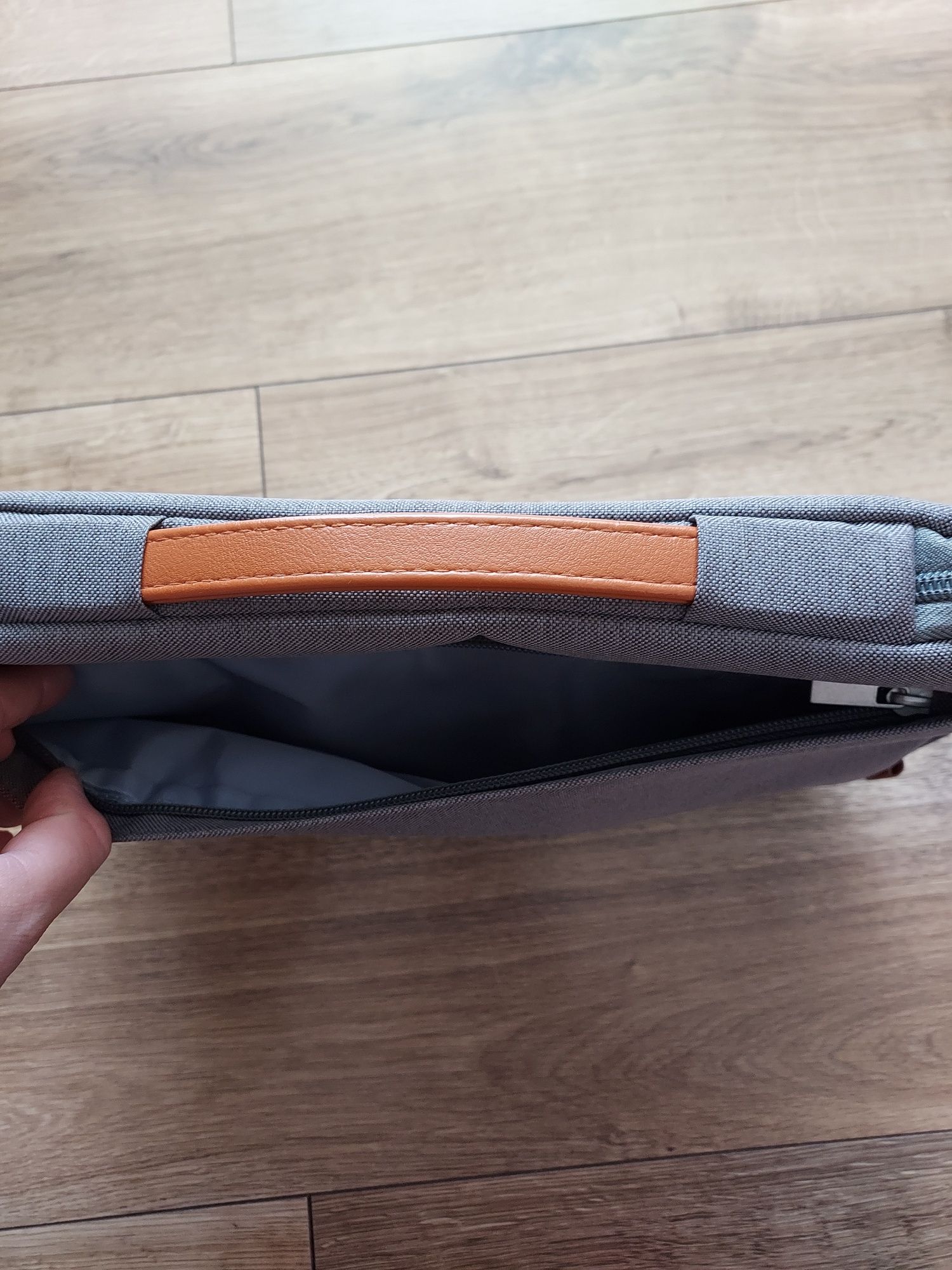 Etui na laptopa, torba na laptopa