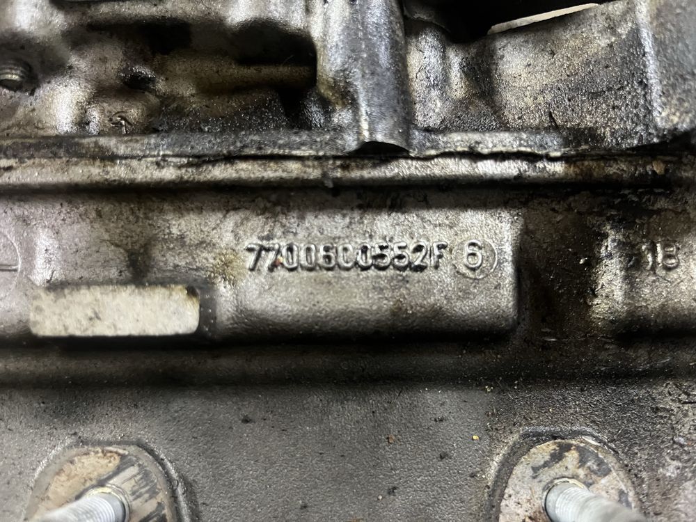 Гбц головка блоку циліндрів Рено Дачія 1.6 1.8 16v
