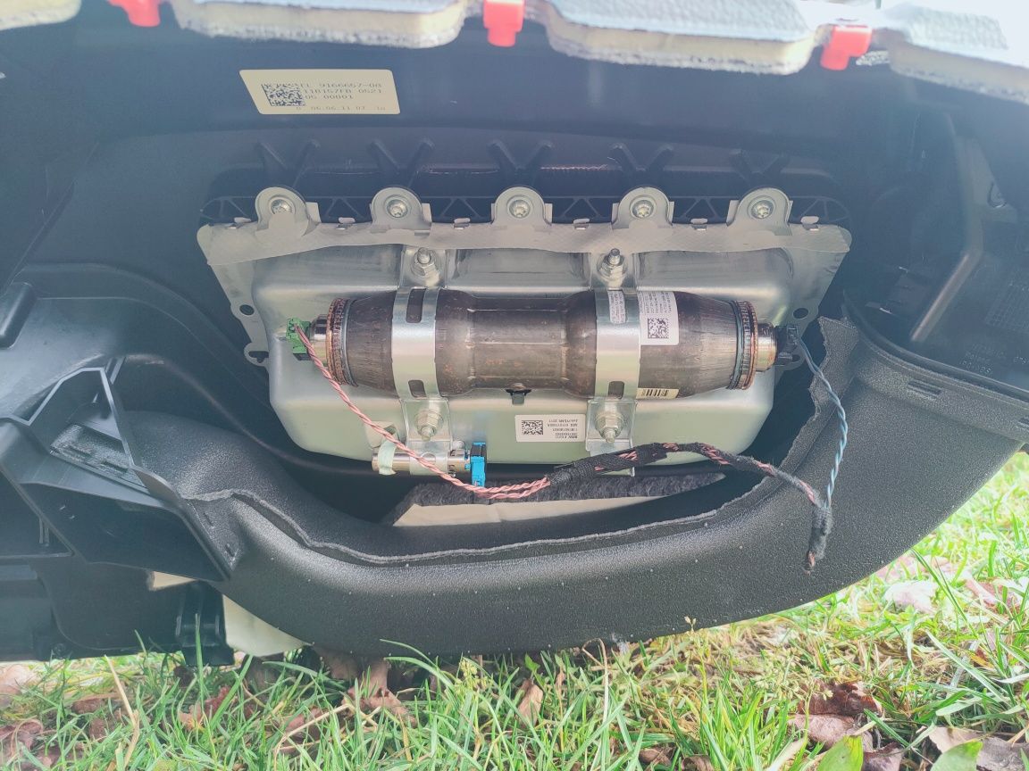 Deska rozdzielcza bmw f10 kokpit airbag usa konsola