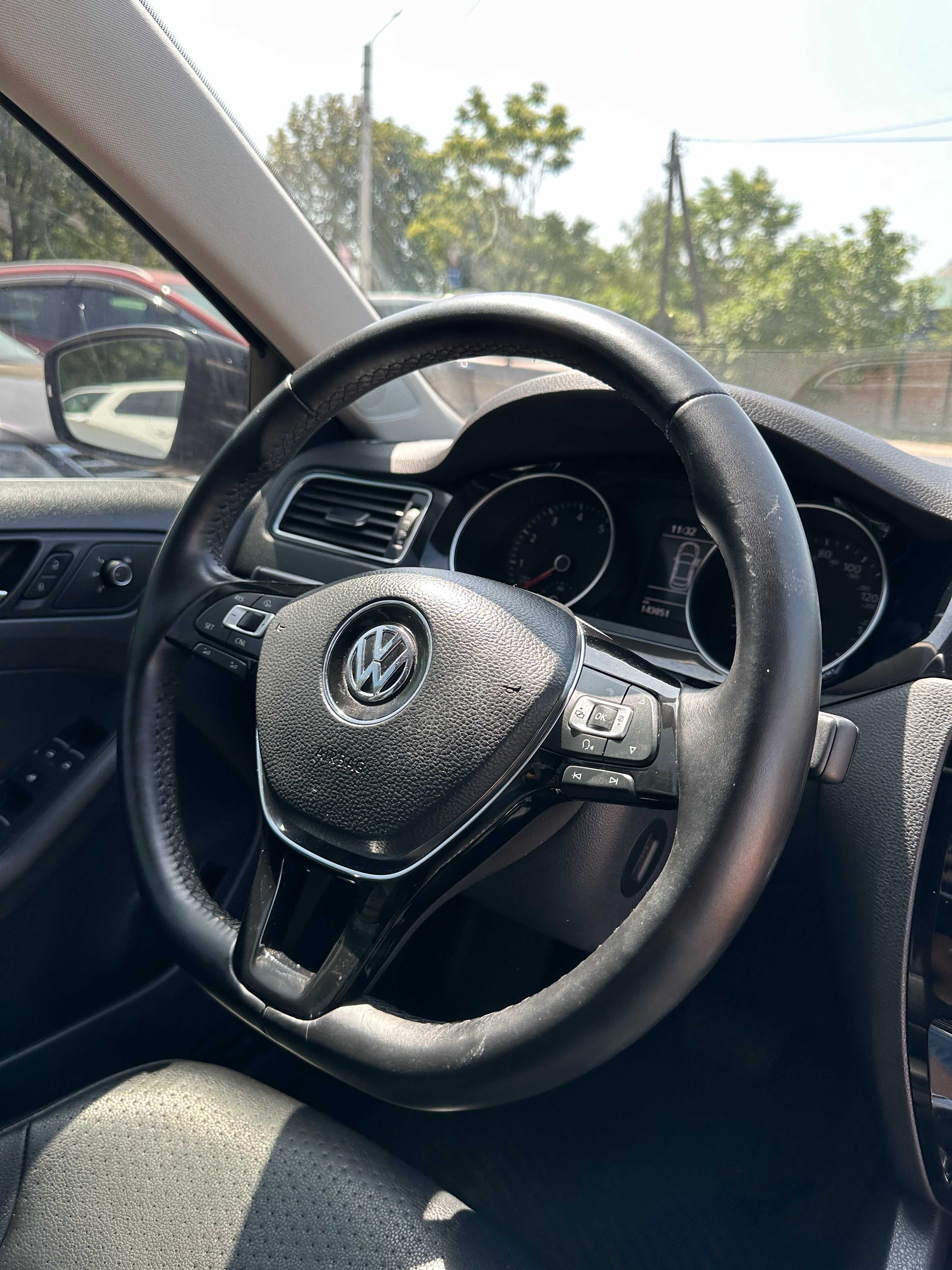 Продам  Volkswagen Jetta SEL 2016 рік можлива розстрочка,кредит!