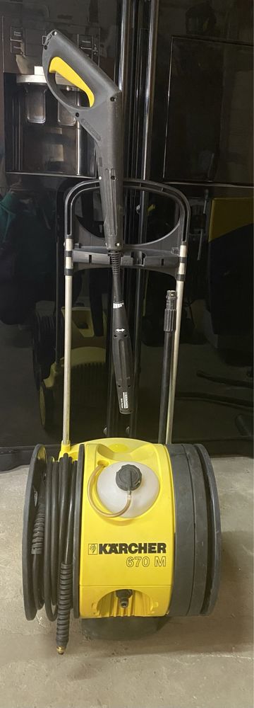 Мийка високого тиску Karcher 670 м