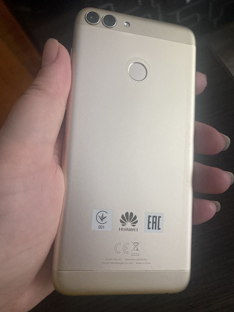 Huawei P smart в отличном состоянии
