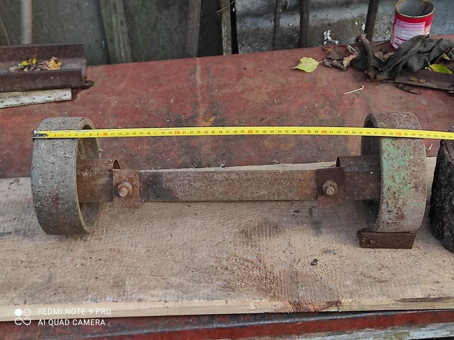 Продам металлические калеса с балкой.