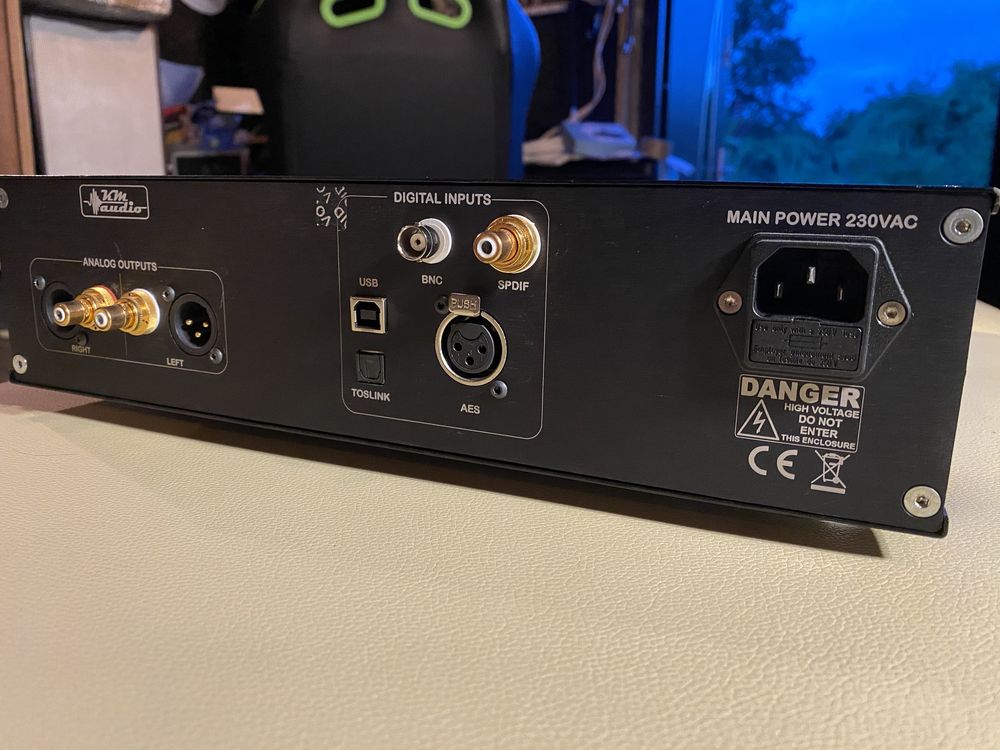 Dac dsd ready high-end (aes,usb, spdif,toslink,bnc)