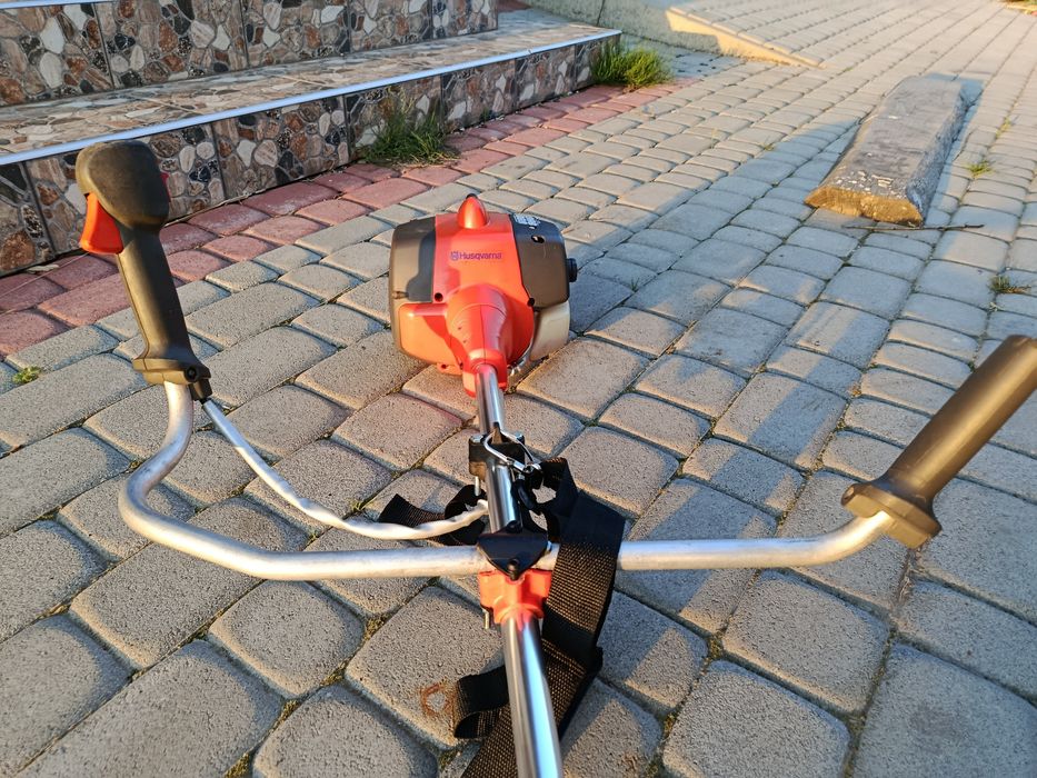 Бензокоса Husqvarna 128R