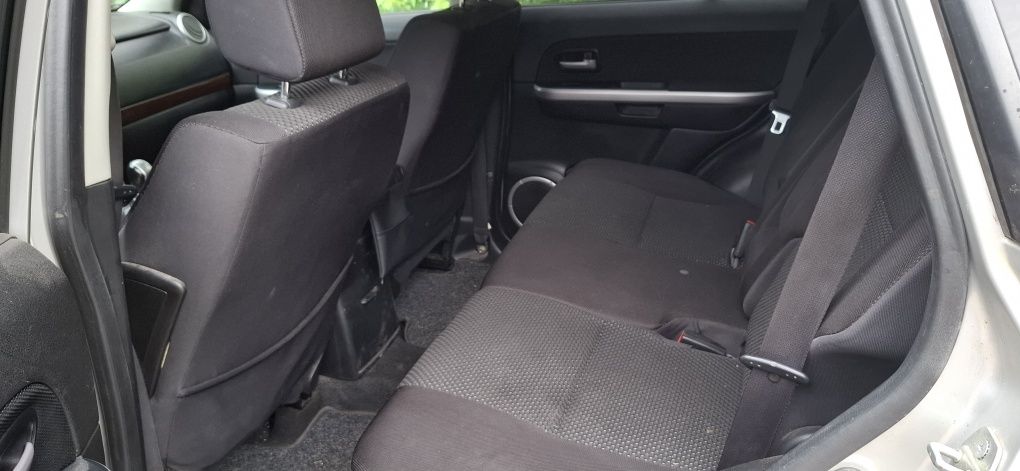 Suzuki Grand Vitara 2.0 + gaz ladna uszkodzony silnik