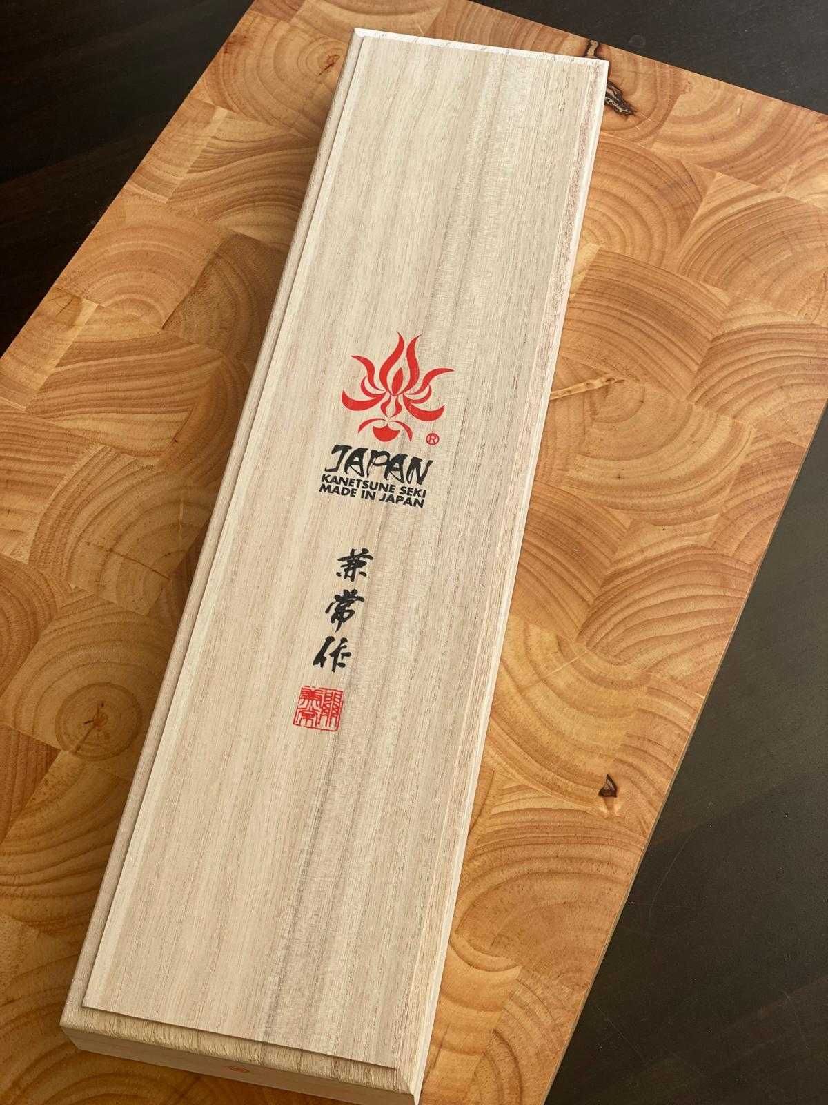 Nóż kuchenny KANETSUNE SEKI Namishibuki SG-2  Szefa kuchni+Saya KC-812