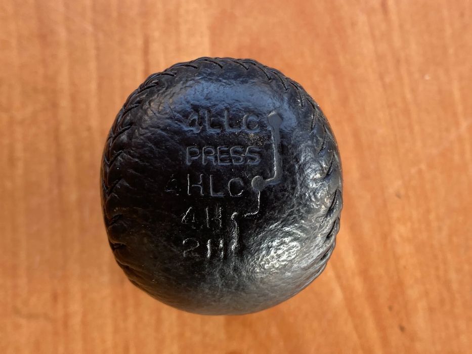 GAŁKA DŻWIGNIA LEWAREK ZMIANY NAPĘDU REDUKTORA AUTOMAT MITSUBISHI L200 PAJERO