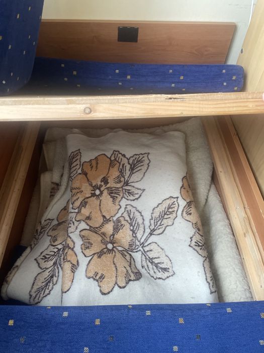 Tapczanik dziecięcy składany ze schowkiem