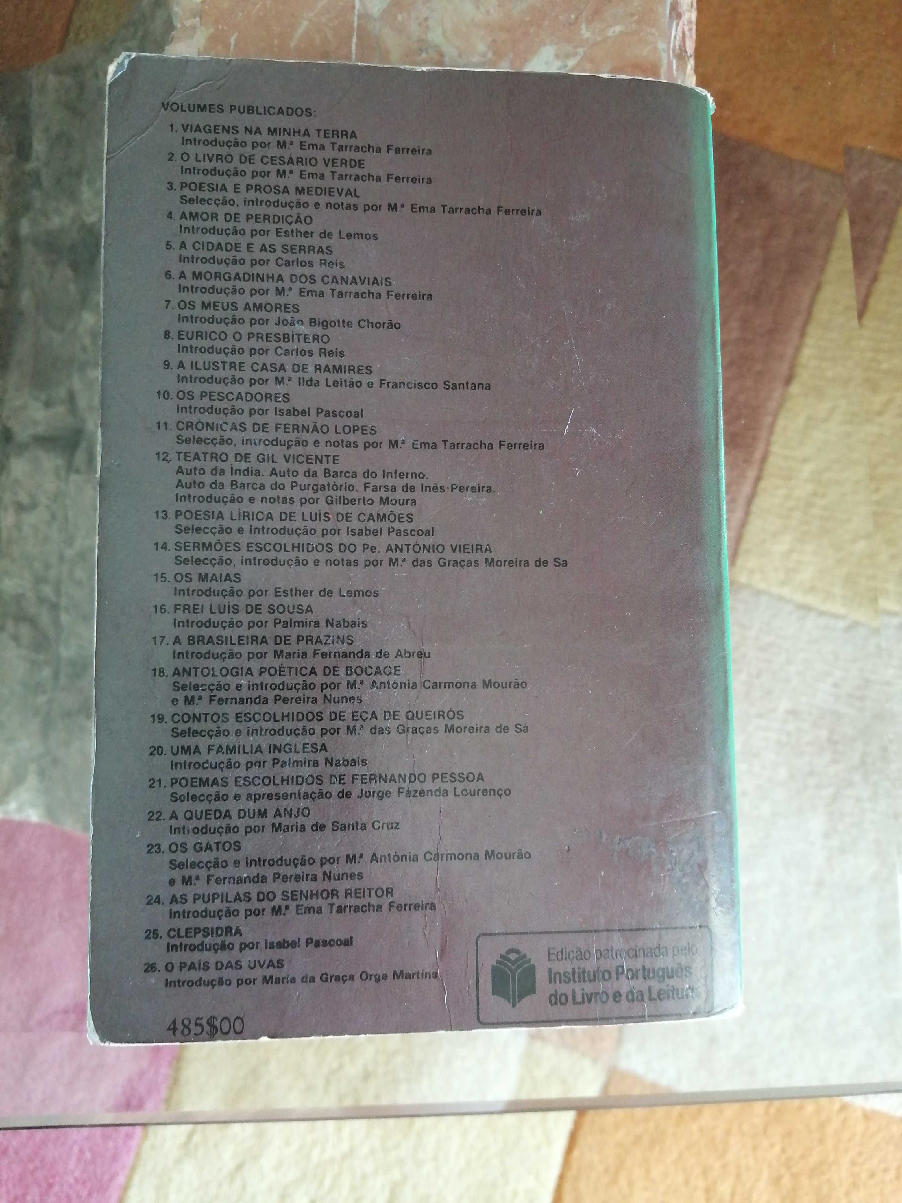 OS MAIAS em livro