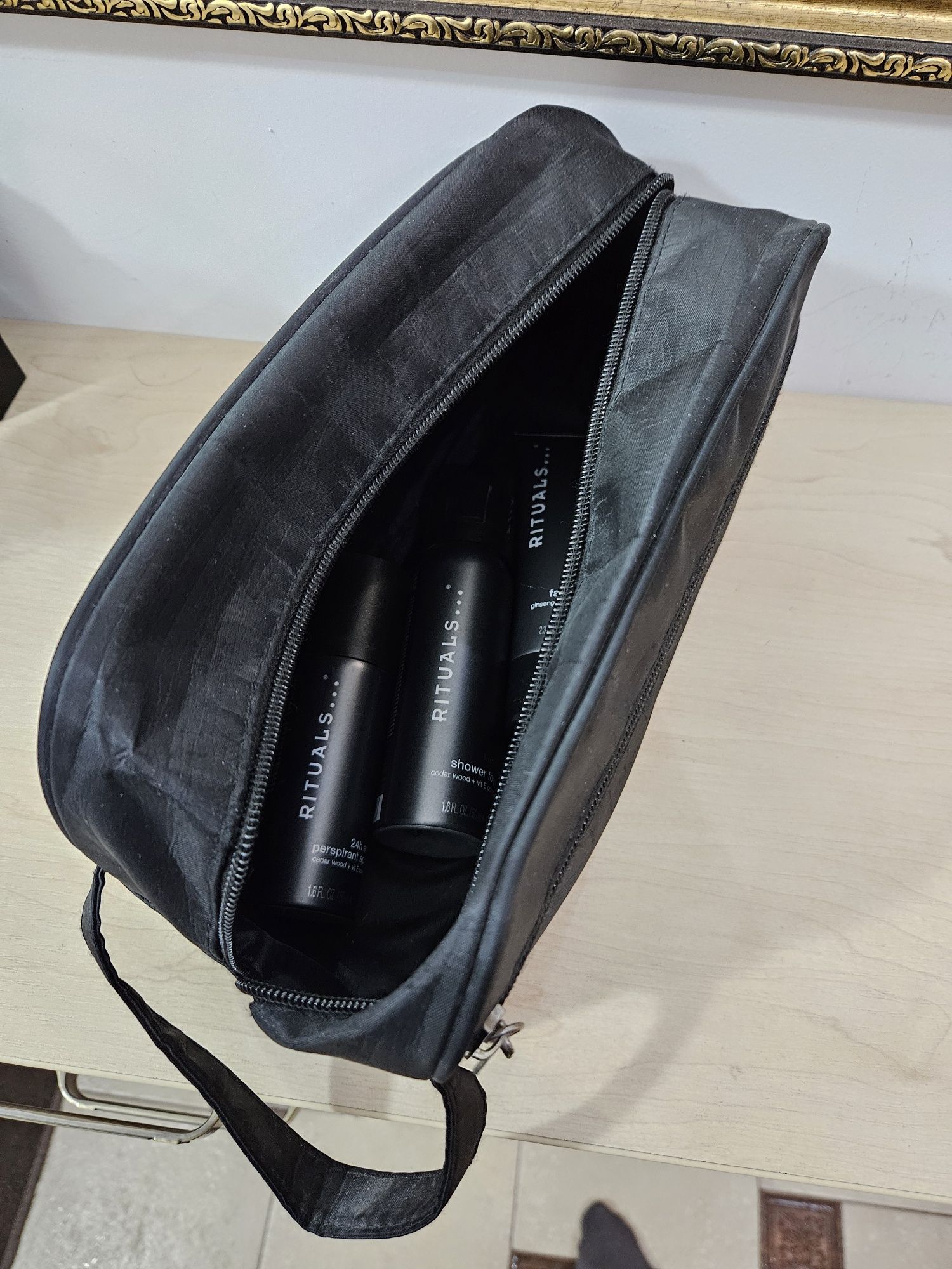 Чоловіча косметичка чорна | Men's cosmetic bag