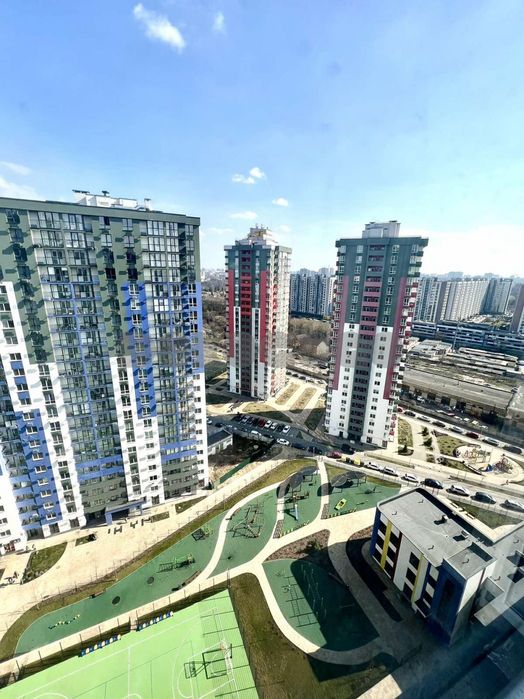 Продаж 2к квартири 76 кв.м в ЖК Сирецькі Сади, Сирець