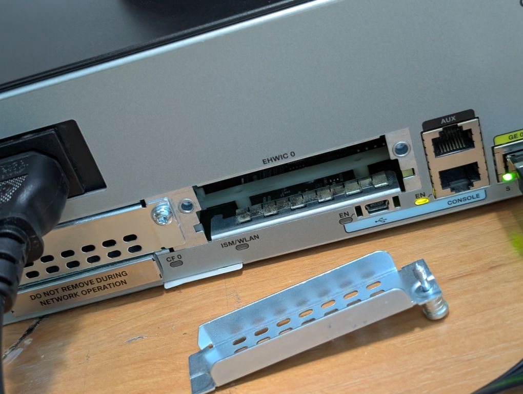 CISCO 1941-SEC/K9 Сетевое оборудование , Свич, Switch, Роутер MikroTik