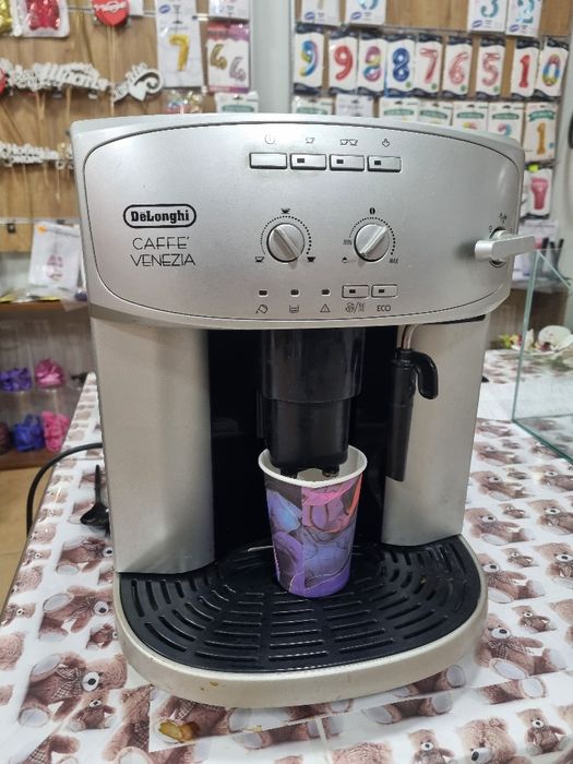 Кофемашина - Кавоварка Delonghi - делонжі
