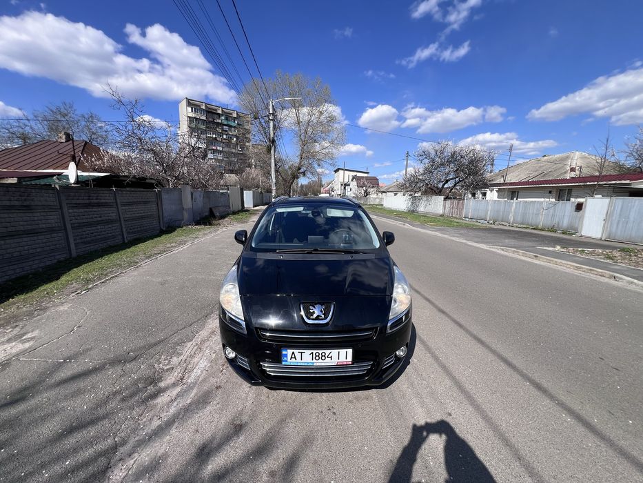 Продаю Peugeot 5008