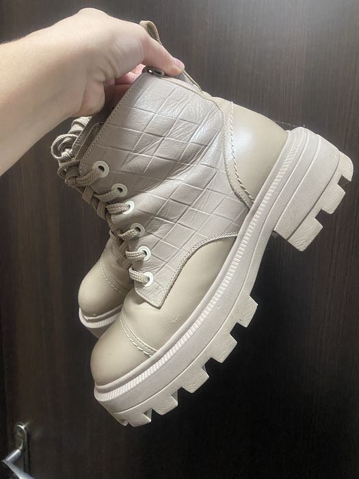 Демісезонні черевики 38-39 р