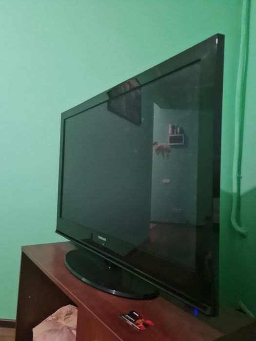 Продам плазму Самсунг диагональ 50