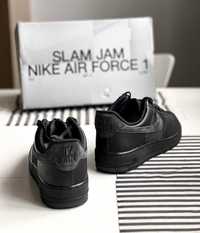 Nike Slam Jam Air Force 1 SP
DX5590-001