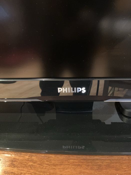 Televisor Philips 107cm diagonal (avariado; para ser reparado)