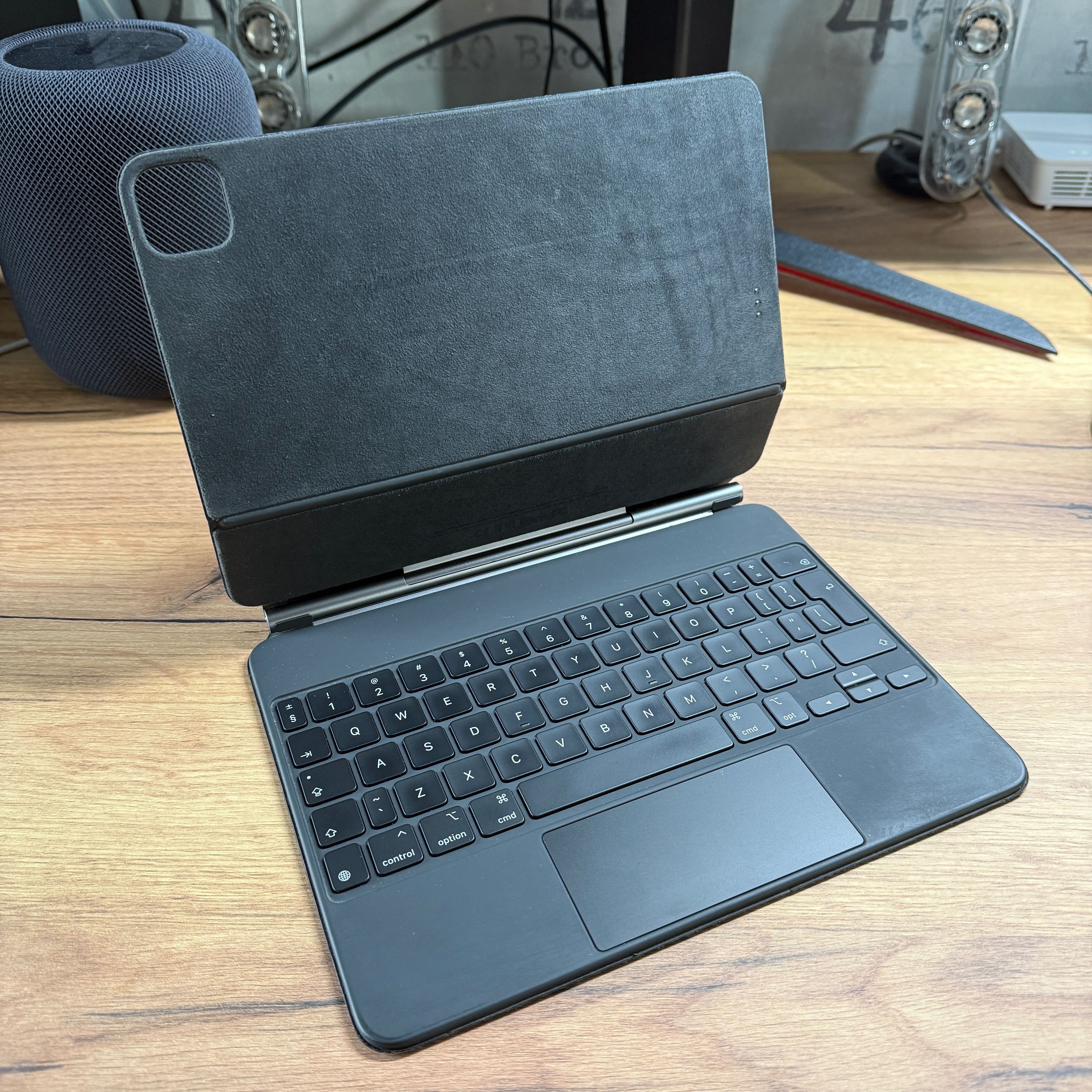 Klawiatura Apple Magic Keyboard 11" iPad Pro (1-4 gen.) Air (4-5 gen.)