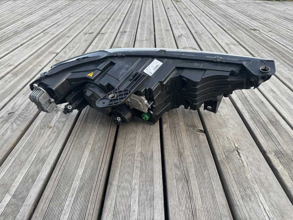 Alfa Romeo Stelvio lampa lewa przód / Moduły / Bi xenon led / Części