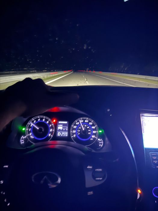 продам надійне авто Инфинити/infinity