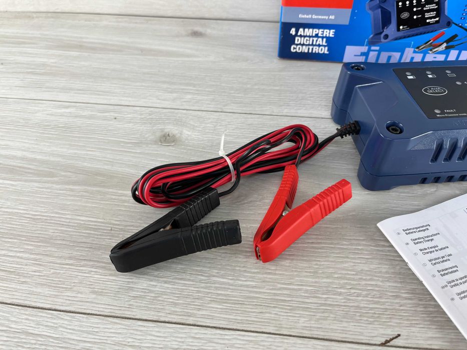 Автомобільне зарядне Einhell