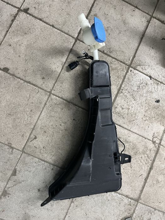 бачок омывателя в сборе черный с горловиной vw tiguan 2 2018  allspace