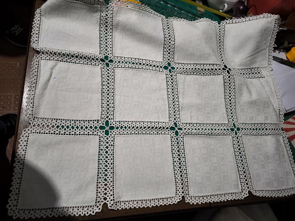 Toalha de renda com tecido