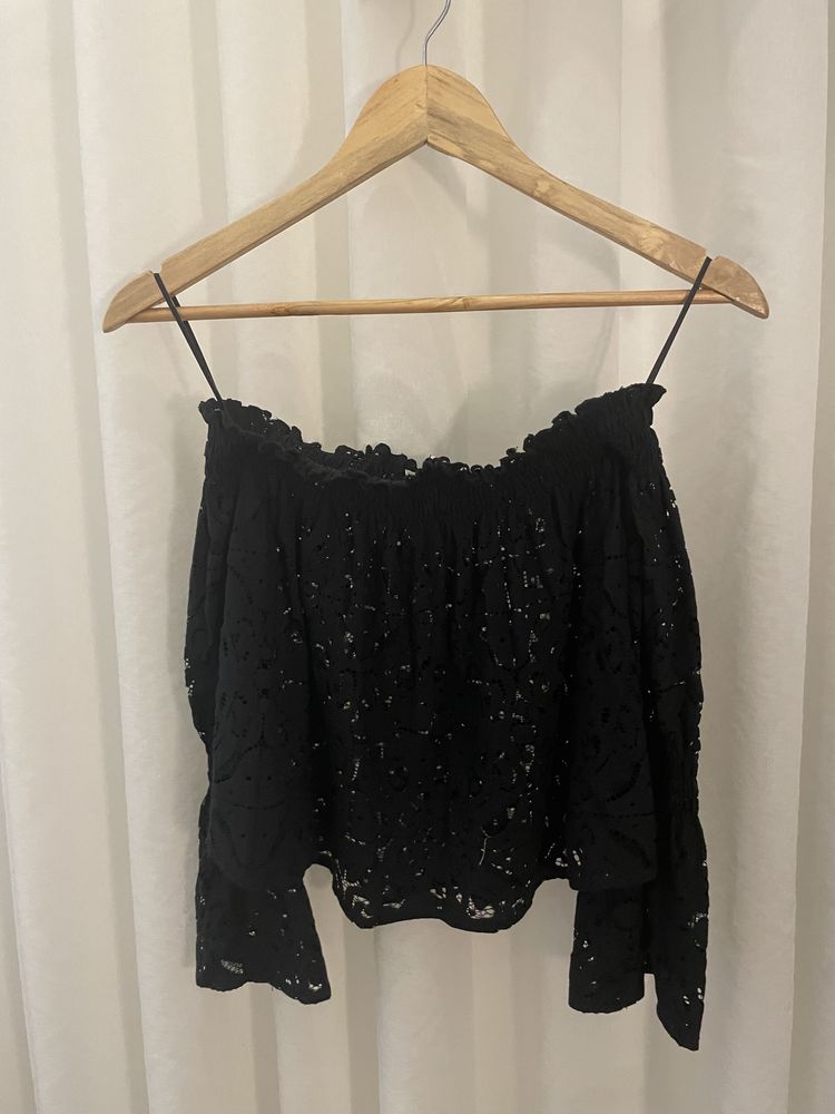 Blusa de renda preta Zara tamanho M