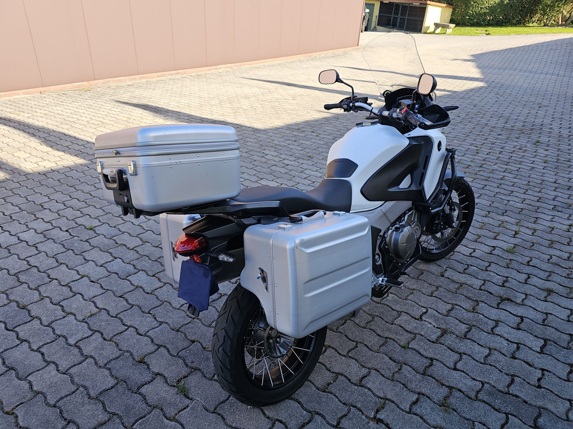 Honda VFR 1200X crosstourer, c/livro de revisões